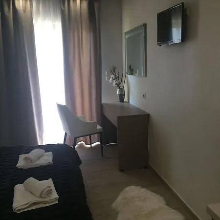 Sevastos Aparthotel 3*