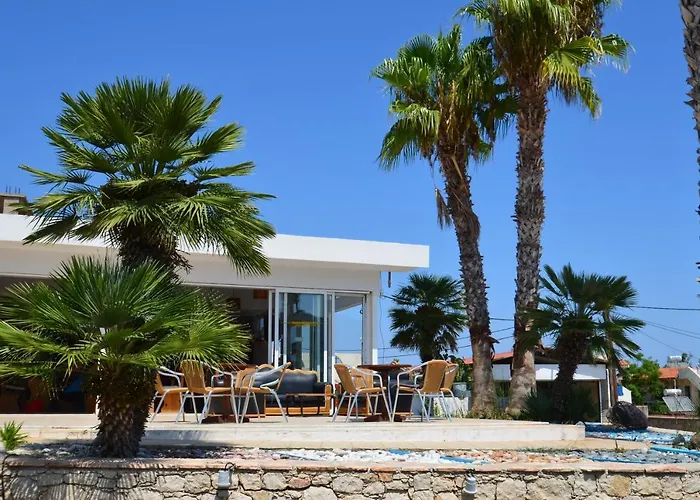 Apart-hotel Sevastos 3*